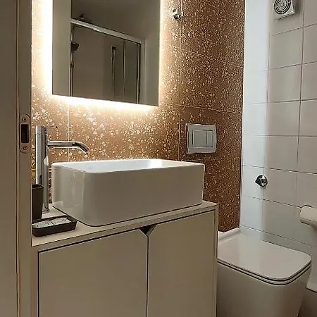 Urban Hide * סלוניקי